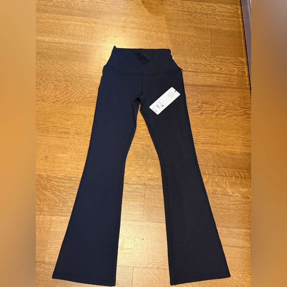 ALO Airbrush High-Waist 7/8 Bootcut Legging NWT black S small
